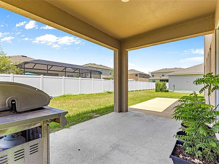 8142 SW 59th Ave — Photo 43