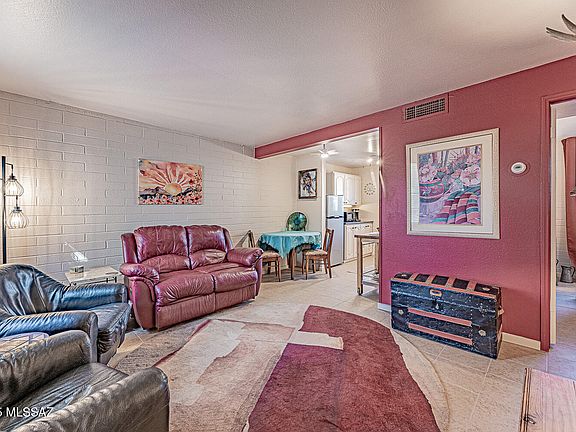 3rd image of 329 S Paseo Tierra