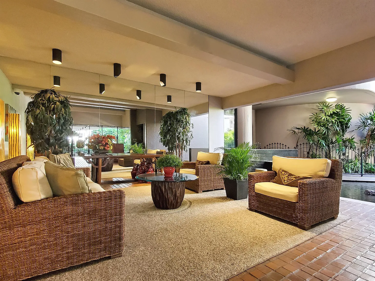 Canterbury Place #17B - 17B — Photo 4
