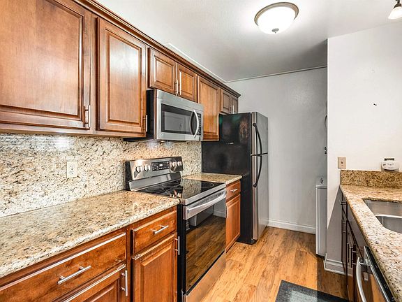 3rd image of 6725 Mission Gorge Rd Unit 205B
