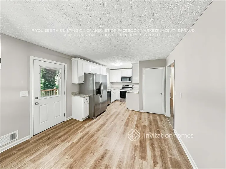 1023 Lakewood Dr — Photo 7