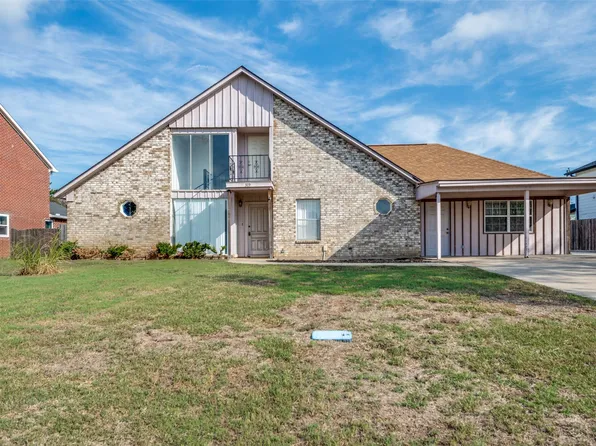 319 Parkwood Dr, Lakewood Village, TX 75068