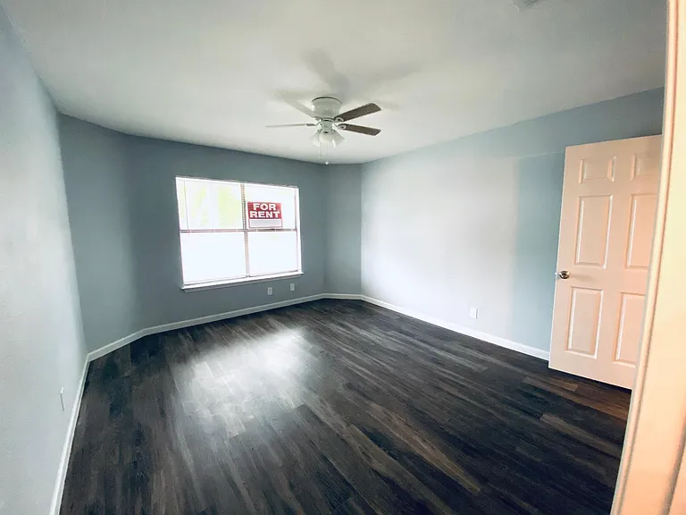 Master bedroom (looking in from the door that leads to the master bathroom)