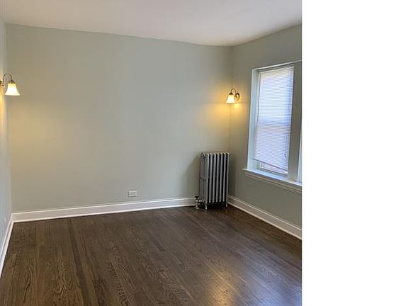 2nd image of 7627 S East End Ave APT 2E