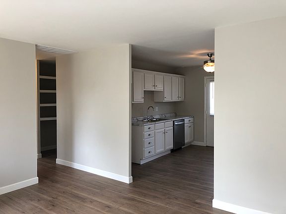5th image of 2200 W Sherman Dr