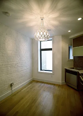 Rented by Nooklyn NYC LLC | media 28