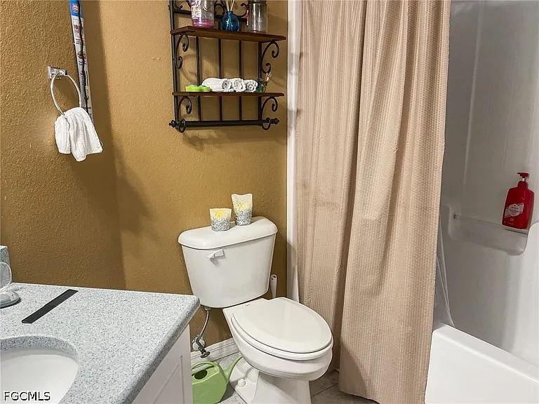 1817 SW 22nd Ln — Photo 12