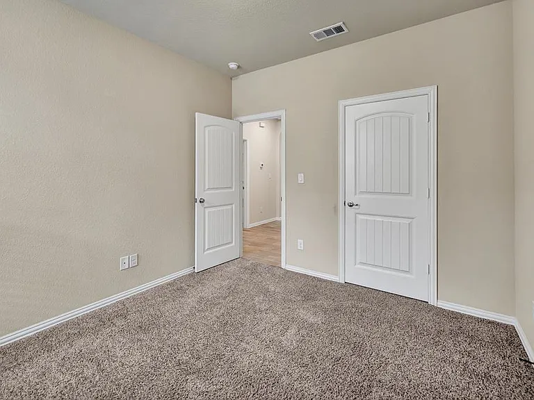 6711 Hall Of Fame Blvd — Photo 36