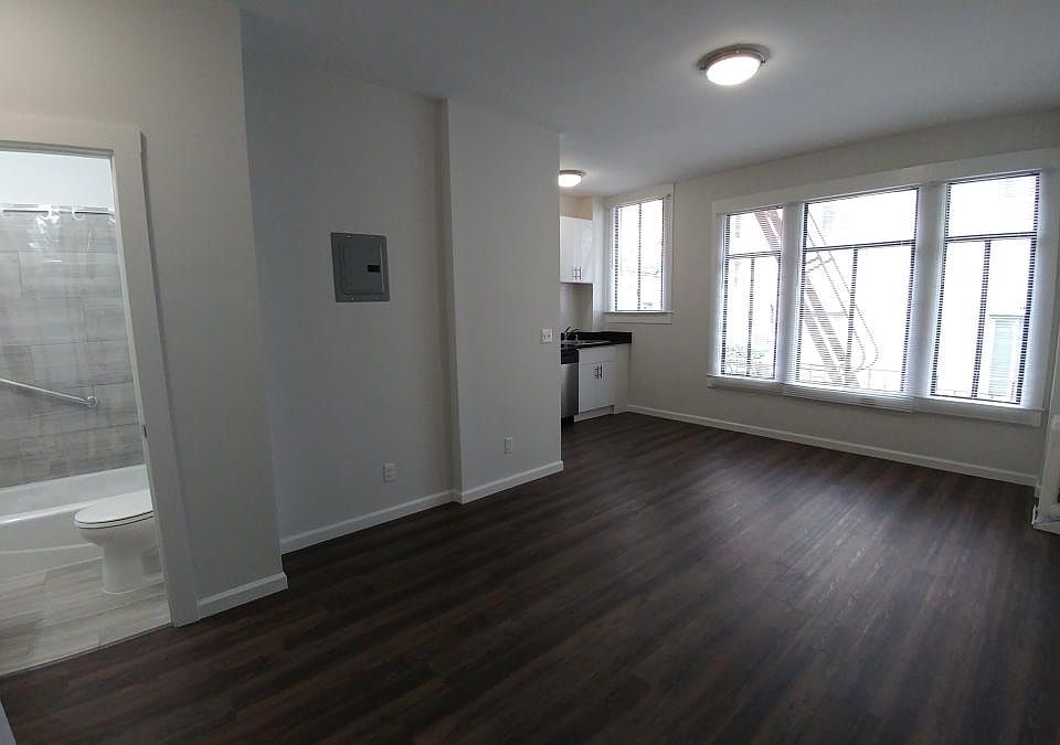 2nd image of 618 Bush St APT 24