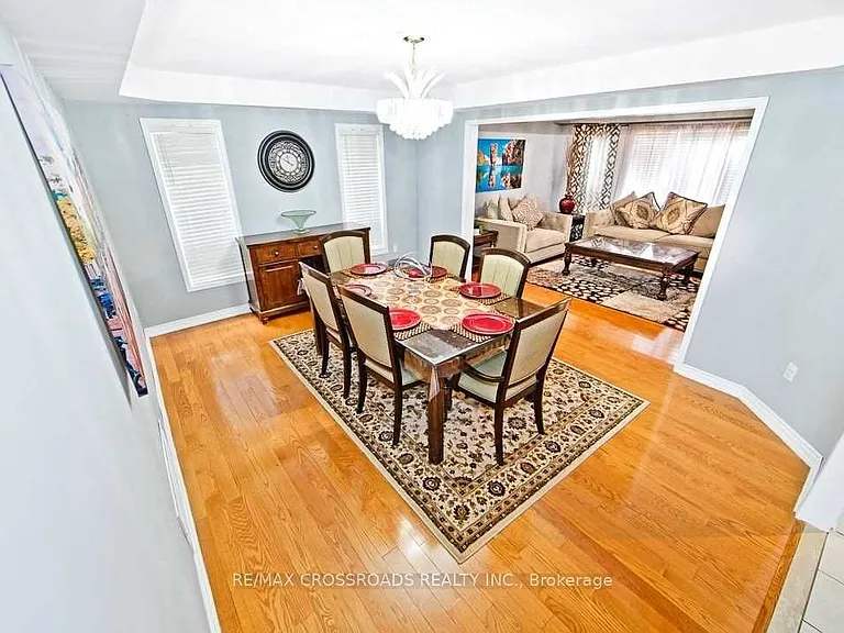 7 McAlpine Ave — Photo 5