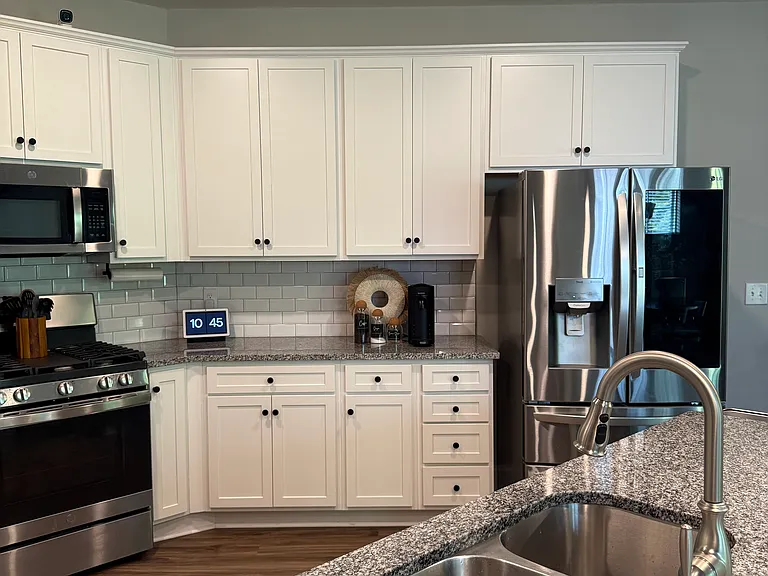 306 Clarendon Ct — Photo 7