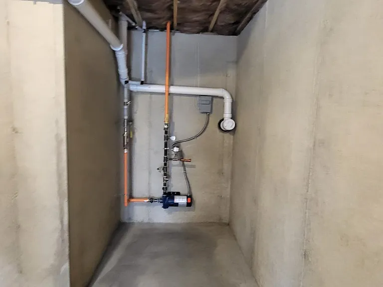 Unfinished Walk-out Basement