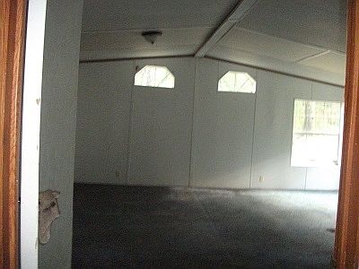 5th image of 695 Green Oaks Dr