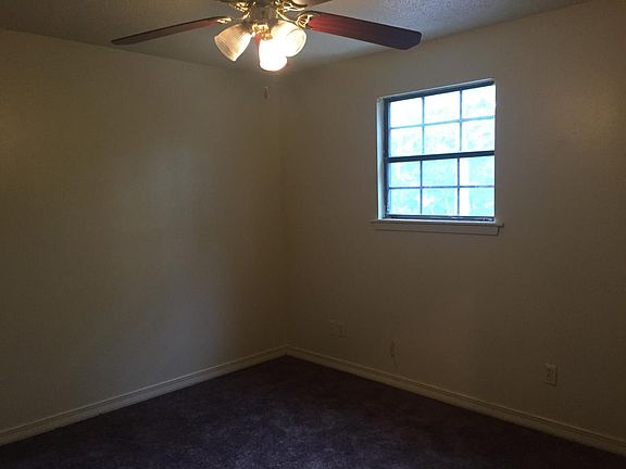 4th image of 61055 N 22nd St