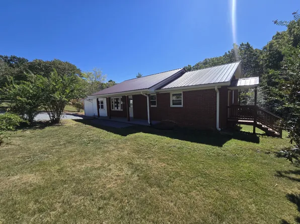 237 Brazzle Rd, Waverly, TN 37185