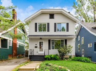 95 E Pacemont Rd, Columbus, OH 43202
