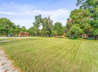 949 CESERY Boulevard, Jacksonville, FL 32211