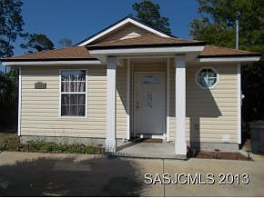 1st image of 4304 Maine St