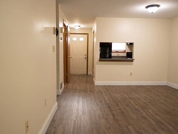 2nd image of 39 4th Ave