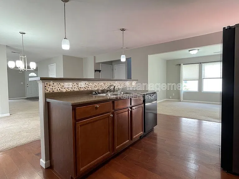 7457 Brindle Trl — Photo 6