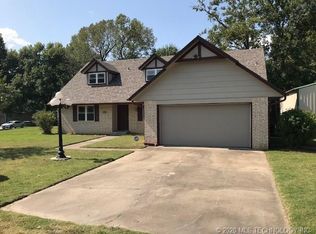 6908 S 254th East Ave, Broken Arrow, OK 74014