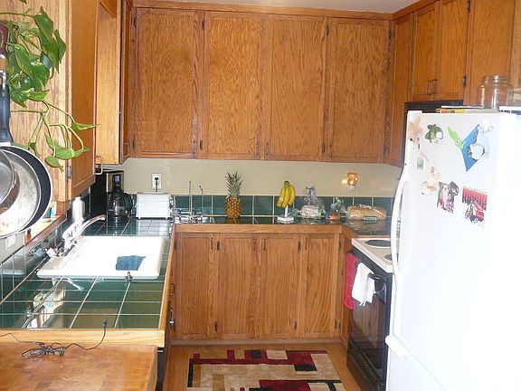 3rd image of 101 Dogwood Dr