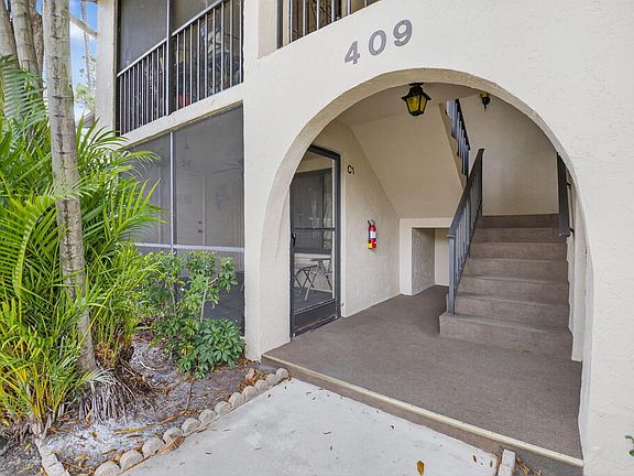 3rd image of 409 Pine Glen Lane #C-1