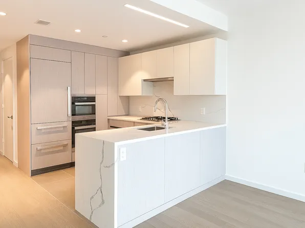 133-27 39th Avenue image 13 of 19