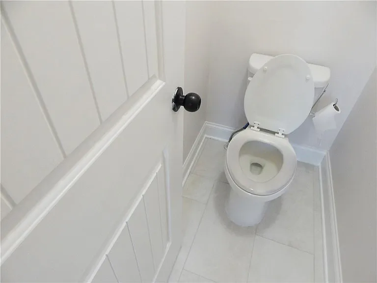 2441 Melton Common Dr — Photo 41
