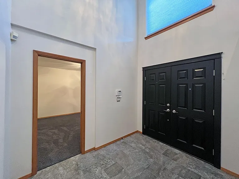 7512 Leif Ericson Dr — Photo 5