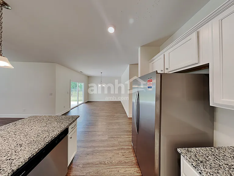 4308 Longfellow Dr — Photo 4