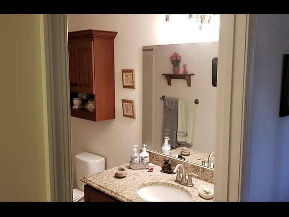 5th image of 158 Teresa Ln