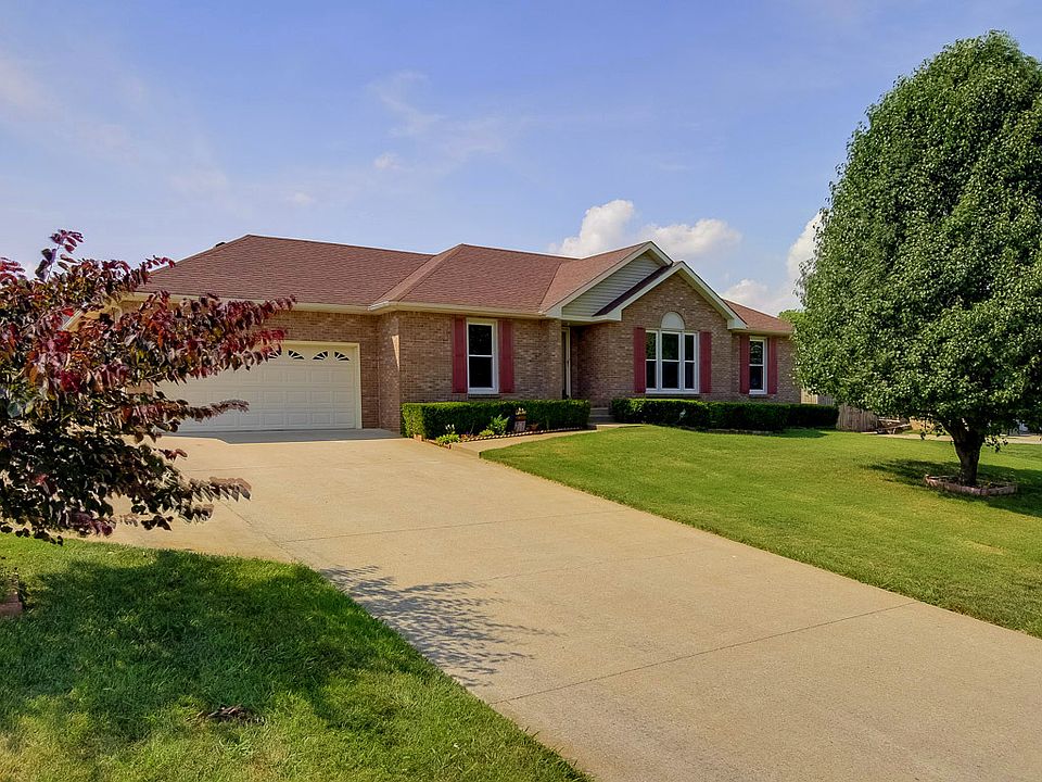1st image of 528 Brentwood Cir