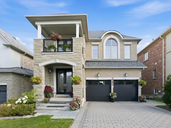 131 Queen Filomena Ave, Vaughan, ON L6A 0J1