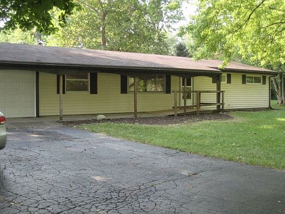 2nd image of 4061 Rosehill Dr