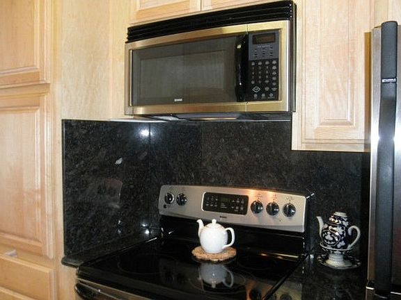 5th image of 3594 Payne Ave APT 9