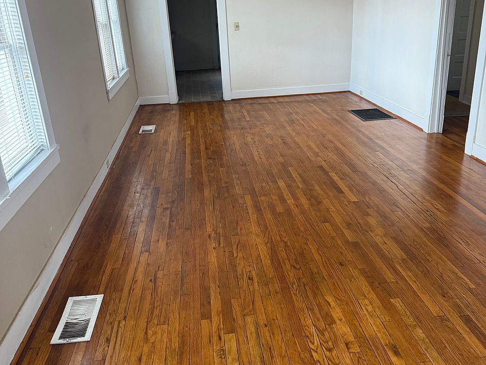 Entry to living room