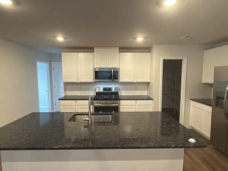 13304 Hampton Bay Ln — Photo 4