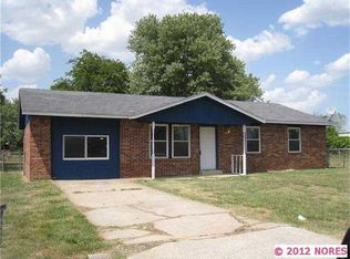 1002 SW 4th St, Wagoner, OK 74467
