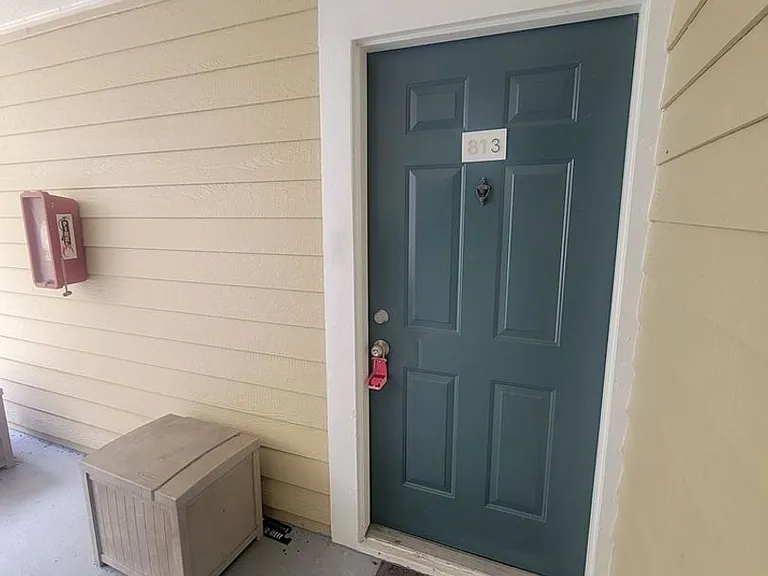 10024 Strafford Oak Ct #813 — Photo 3