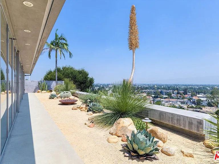 11001 Wrightwood Pl — Photo 39