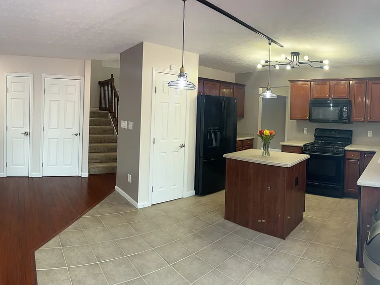 6631 Lovell Ct — Photo 13