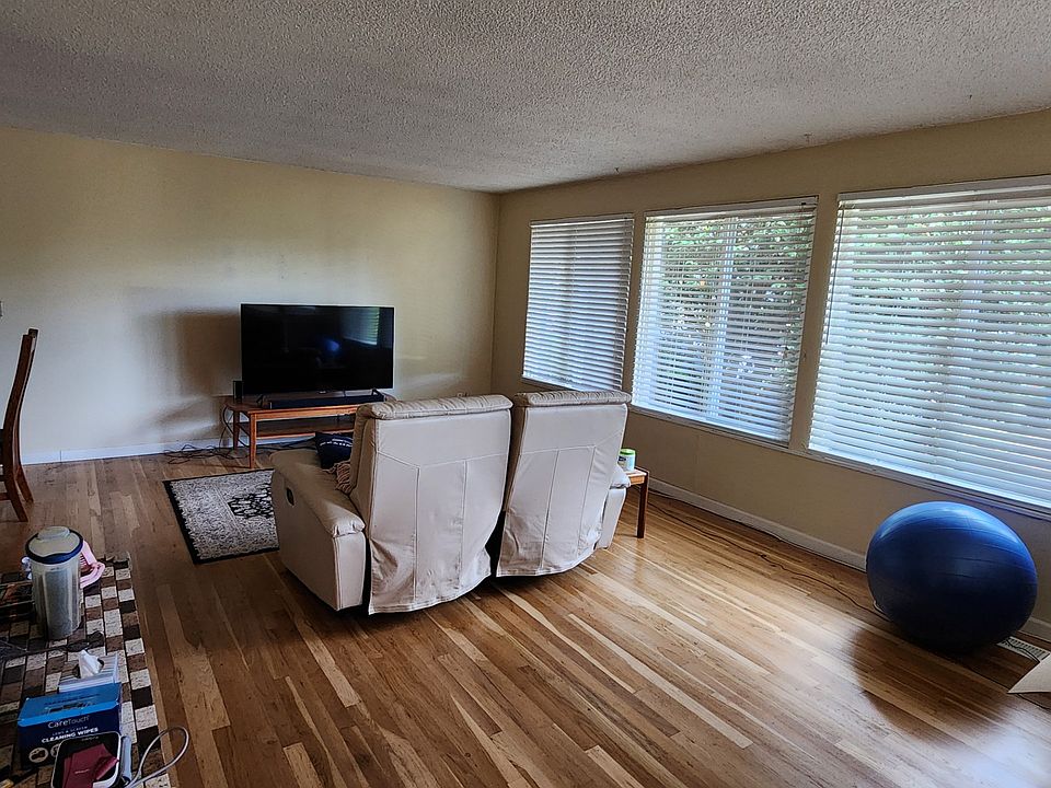 2nd image of 1143 N 146th Pl