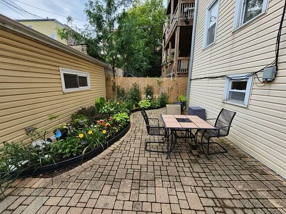 2nd image of 1012 N Oakley Blvd #1