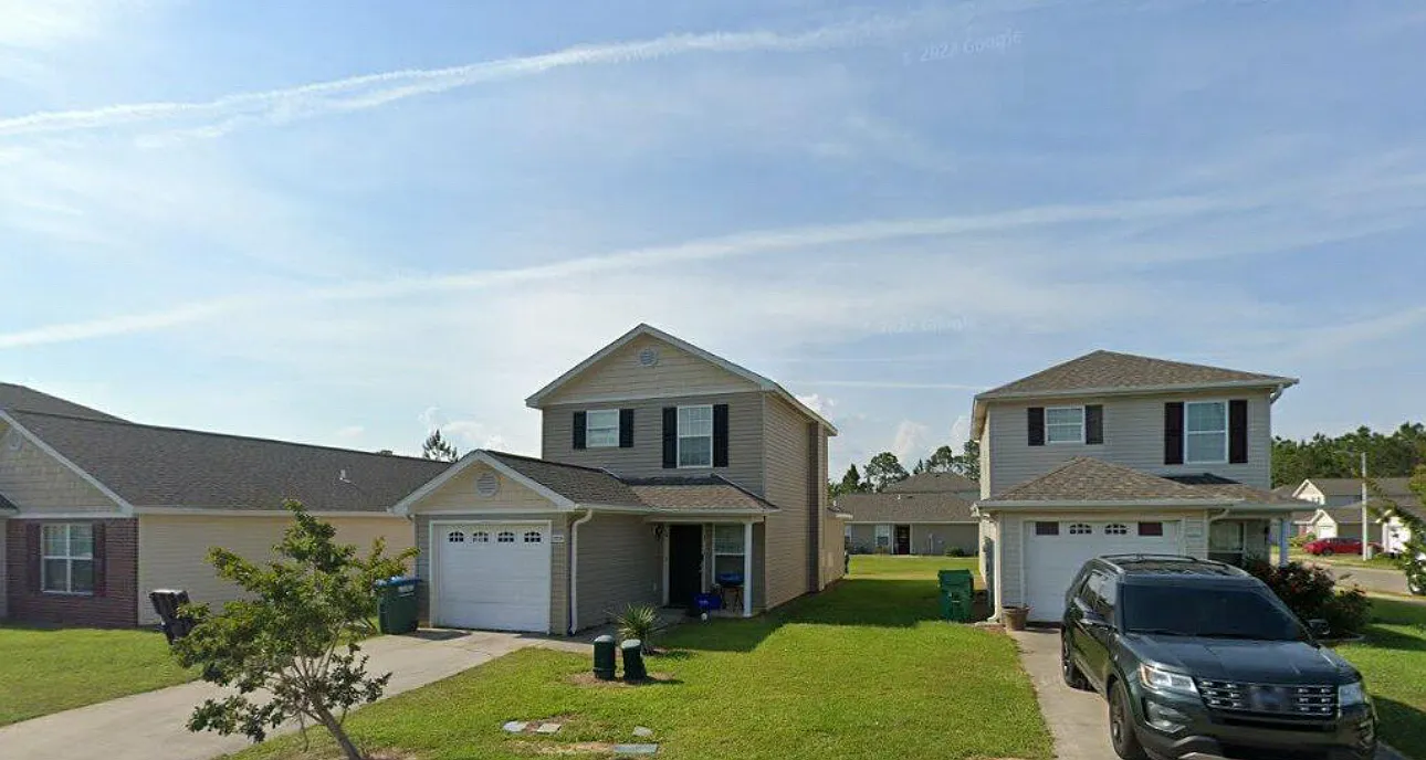 3 bed, 1457 sqft, $1,600 — Photo 1