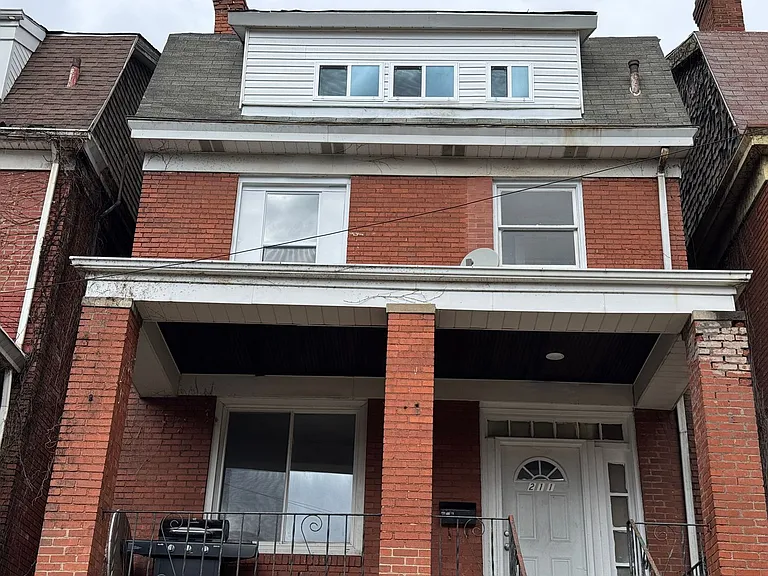 211 Reifert St — Photo 1