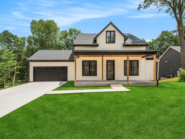 7143 Mid Timber Dr, Greenville, MI 48838