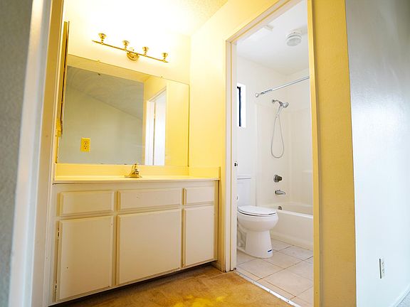 3rd image of 415 S Monterey St #C