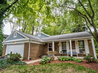 6080 Carnation Dr, Westerville, OH 43081
