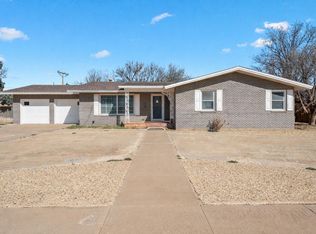 1201 8th St, Shallowater, TX 79363